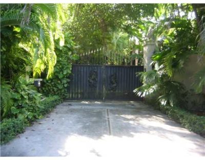 Coconut Grove Estate in South Coconut Grove - GroveExperts.com