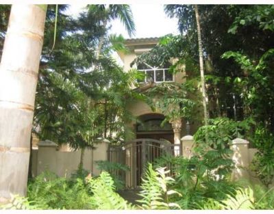 3750 Frantz Ave. Living Area: 3,449 Sq/Ft. It sold for $950,000.....$275 Sq/Ft