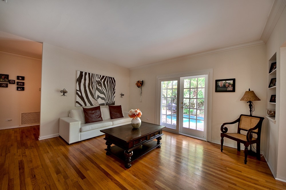 Large Corner Lot in South Grove with 4 Bedrooms and 3 Baths