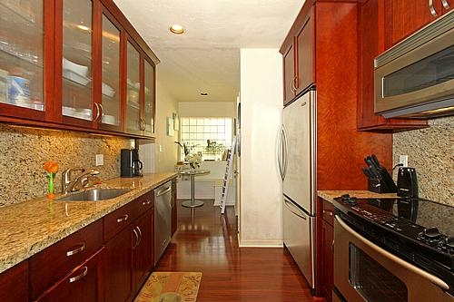 Casa Renovada en South Coconut Grove - GroveExperts.com