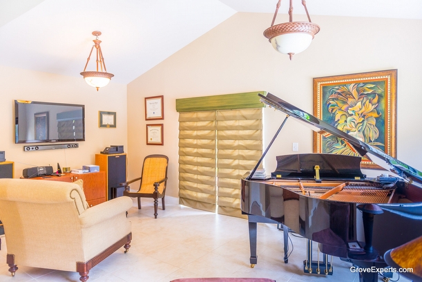 2374 sw 19 avenue in Miami, Florida