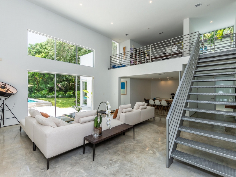 3550 Avocado Ave in Coconut Grove
