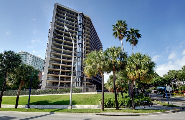 2901 S Bayshore Drive 11A