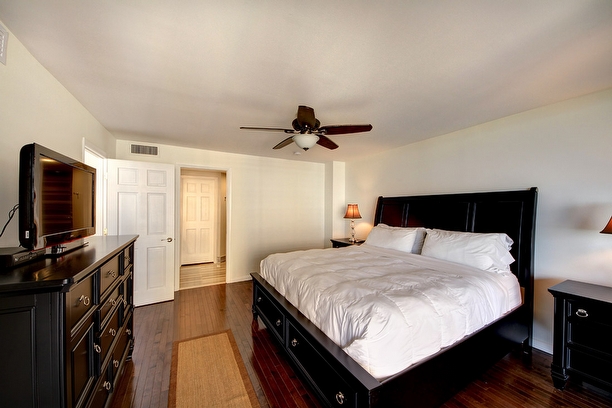 2901 S Bayshore Drive 11A