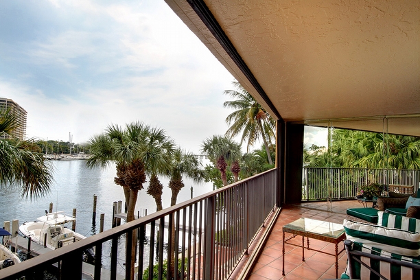 1700 Bayshore Lane
