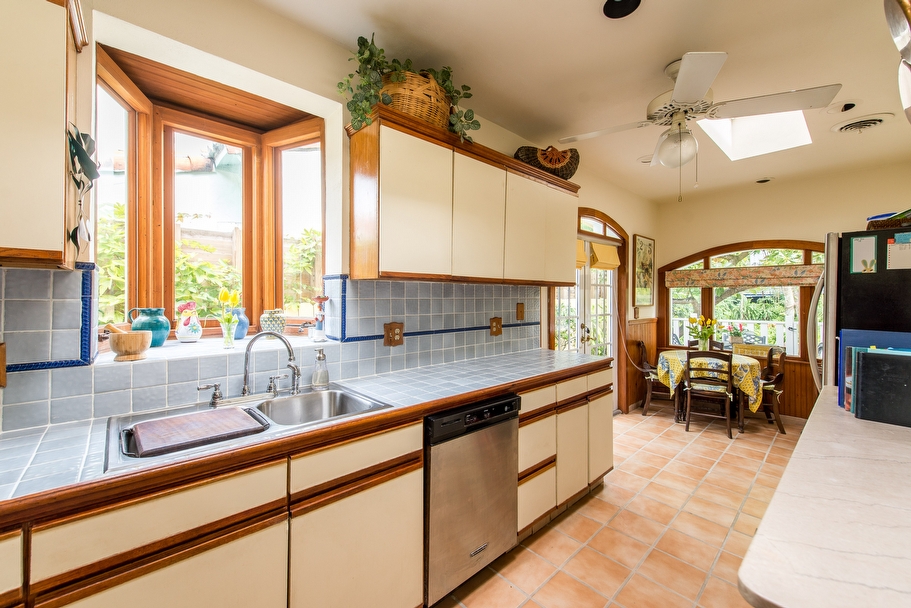3642 N. Bay Homes Drive