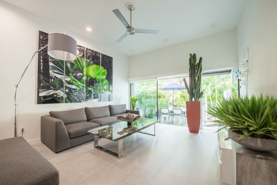 2966 Day Avenue