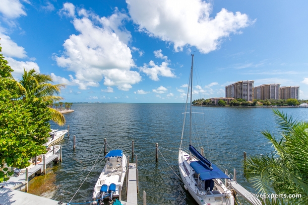 1632 S Bayshore court