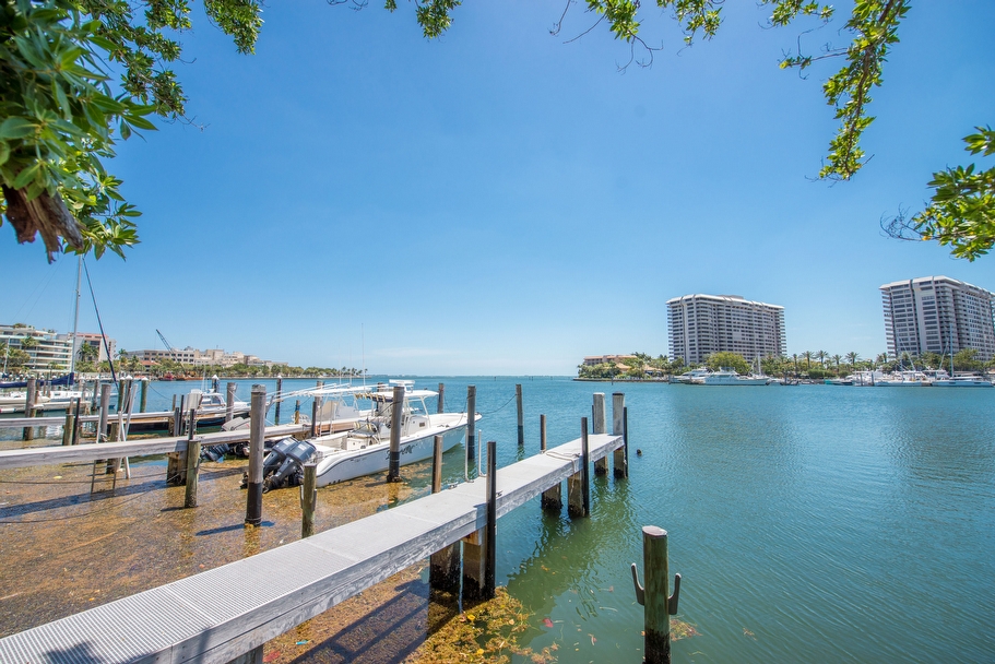 1700 S Bayshore LN #4A