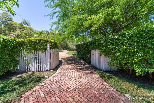 4155 Kiaora Street in Coconut Grove