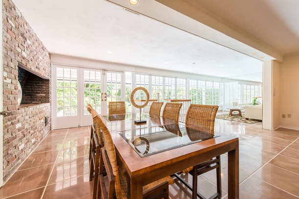 2300 Tigertail Court