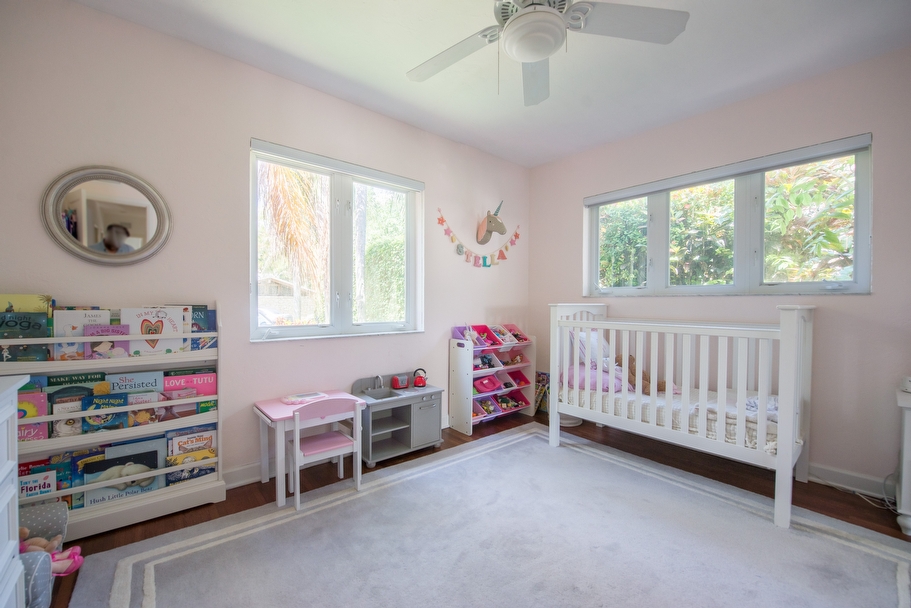 328 Manor Place