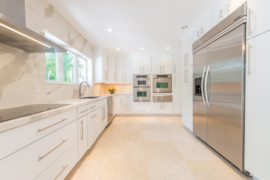 328 Manor Place