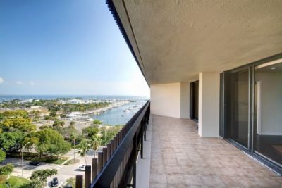 2901 S Bayshore Dr