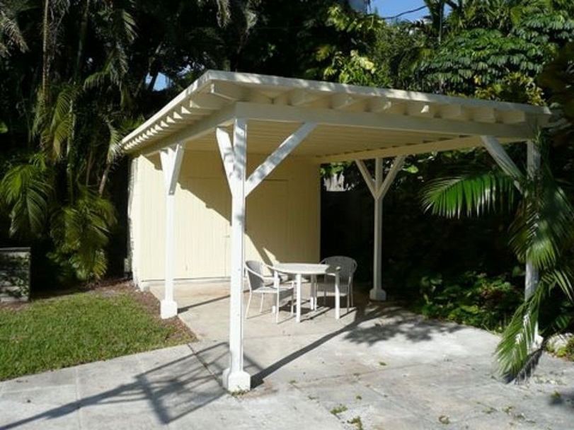 3511 Royal Palm Avenue