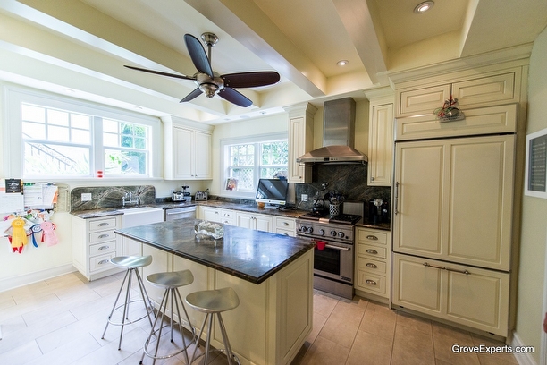 312 Ridgewood Road